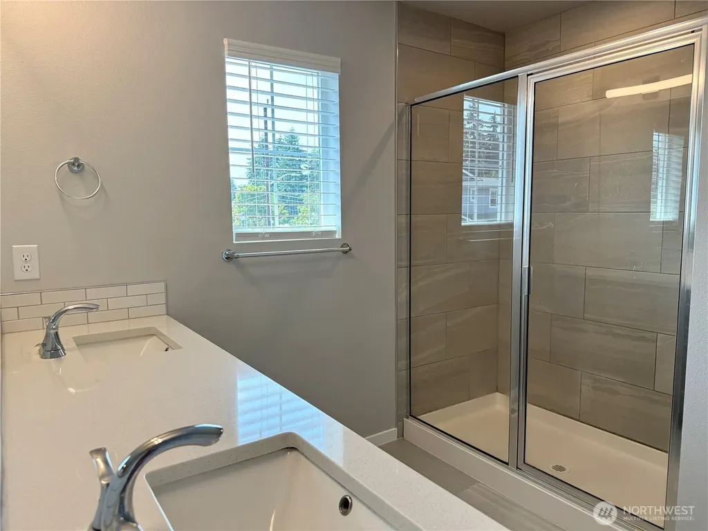 10044 5th Avenue SW Seattle WA 98146
