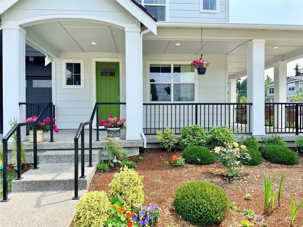 10044 5th Avenue SW Seattle WA 98146