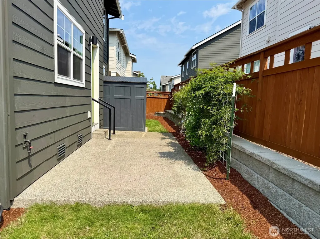 10044 5th Avenue SW Seattle WA 98146