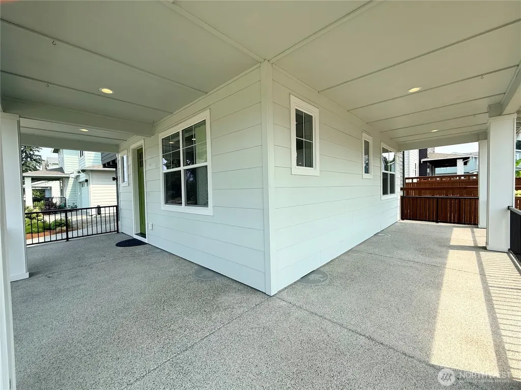 10044 5th Avenue SW Seattle WA 98146