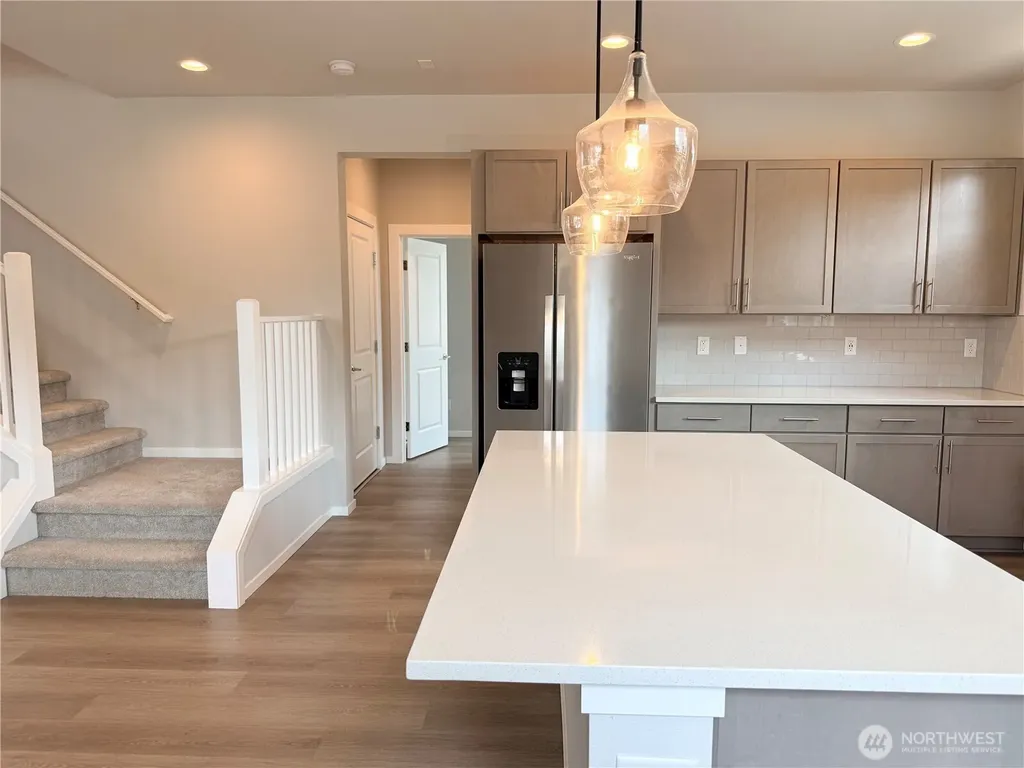 10044 5th Avenue SW Seattle WA 98146
