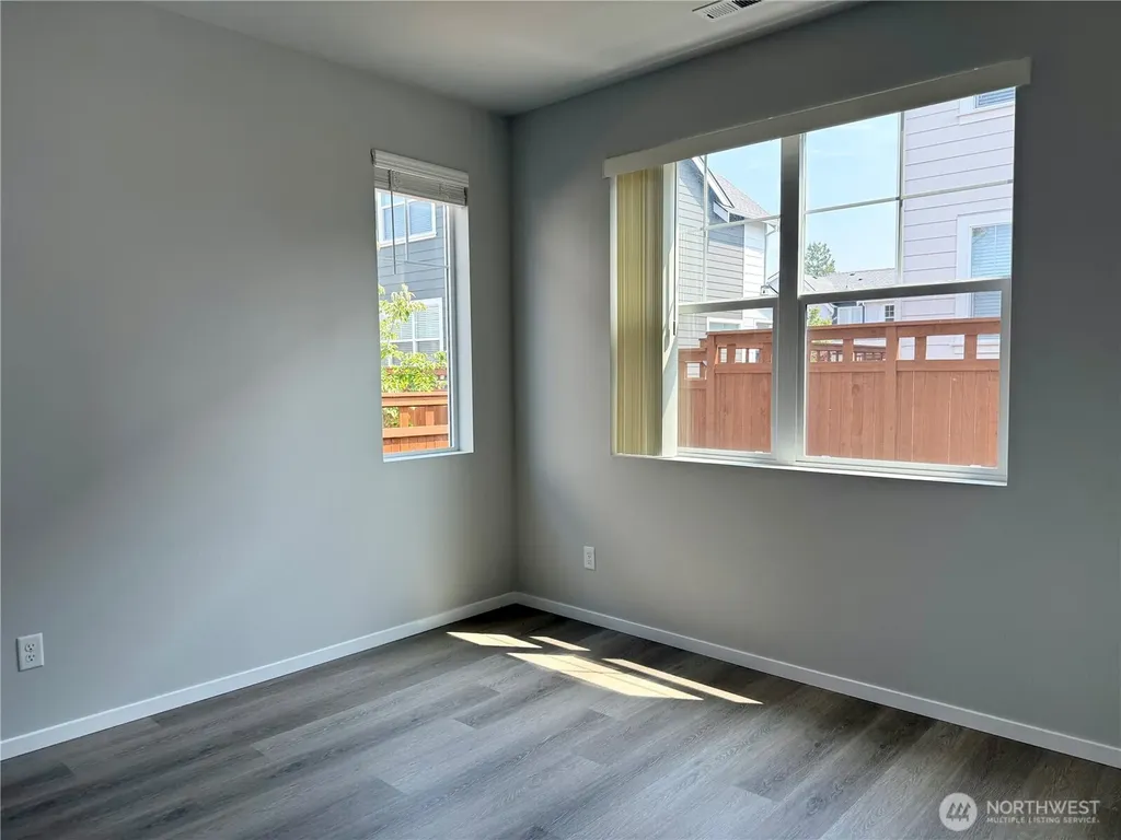 10044 5th Avenue SW Seattle WA 98146