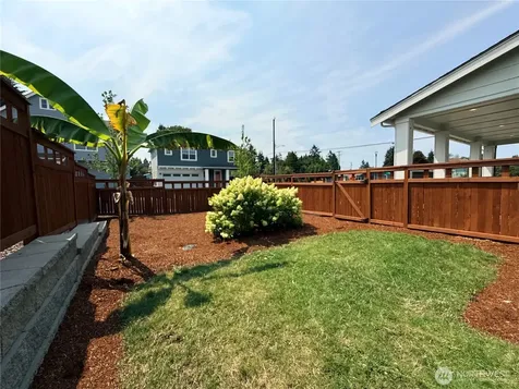 10044 5th Avenue SW Seattle WA 98146