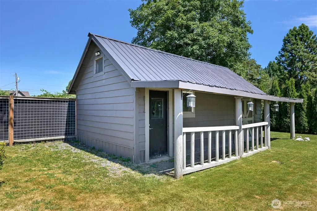 230 Vancouver Street Sumas WA 98295