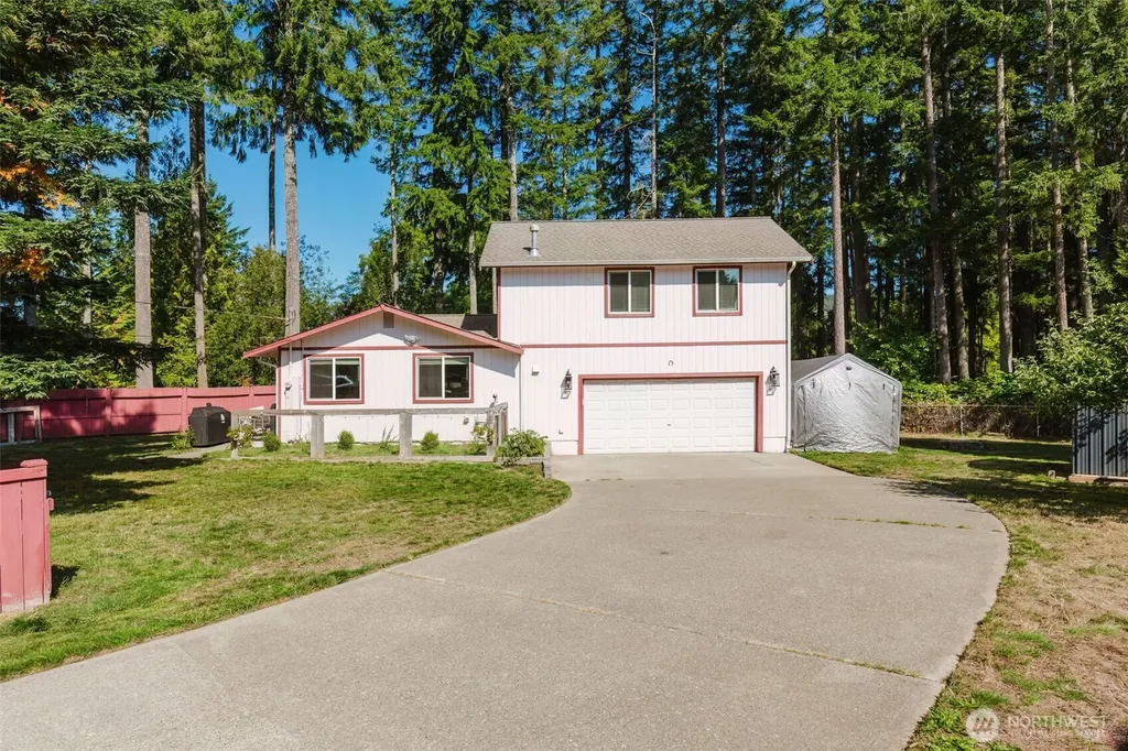 70 Tahuyeh Drive W Bremerton WA 98312