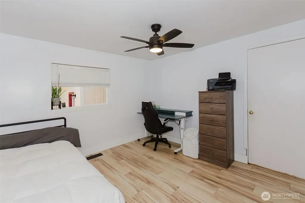 70 Tahuyeh Drive W Bremerton WA 98312