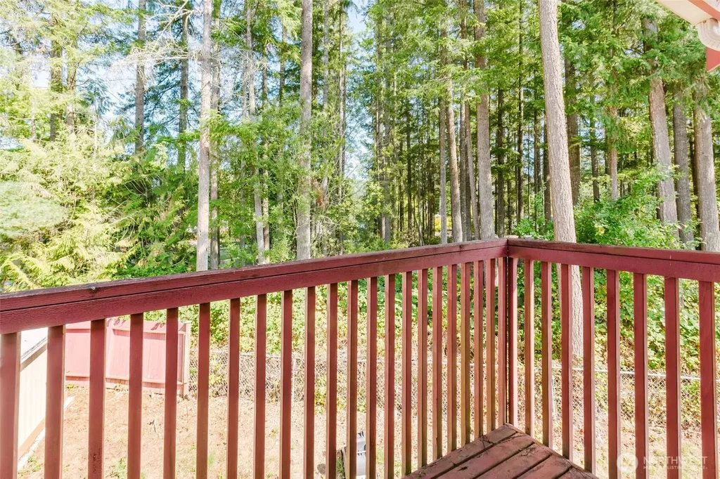 70 Tahuyeh Drive W Bremerton WA 98312