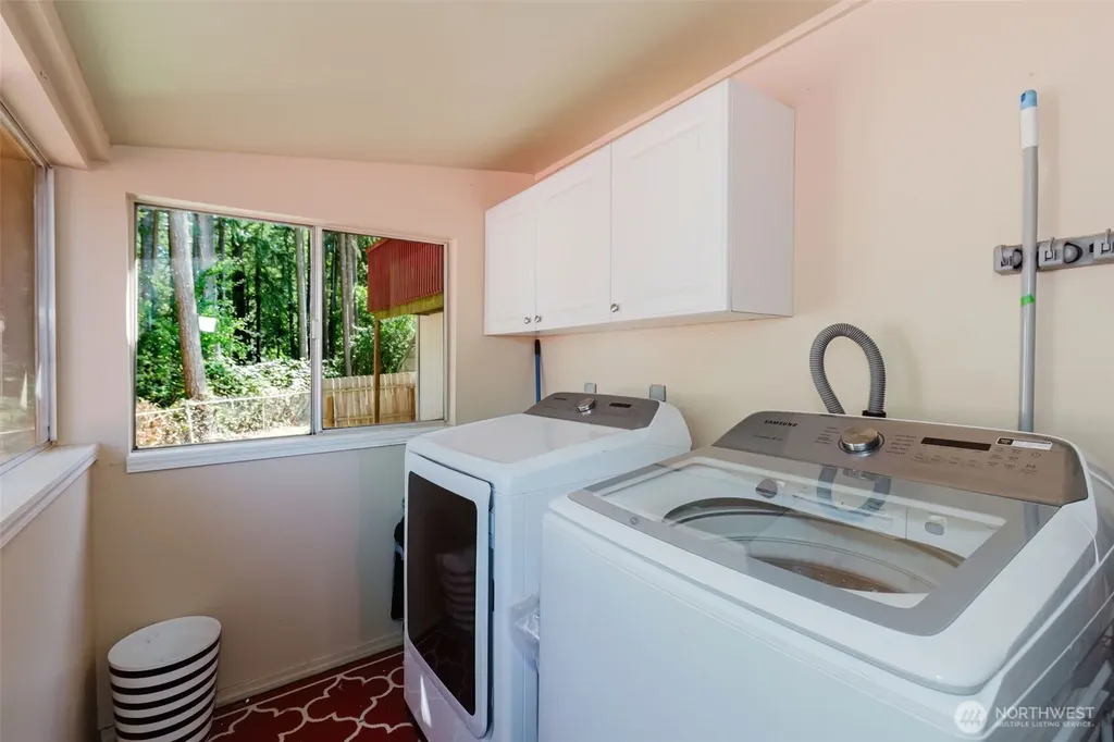 70 Tahuyeh Drive W Bremerton WA 98312