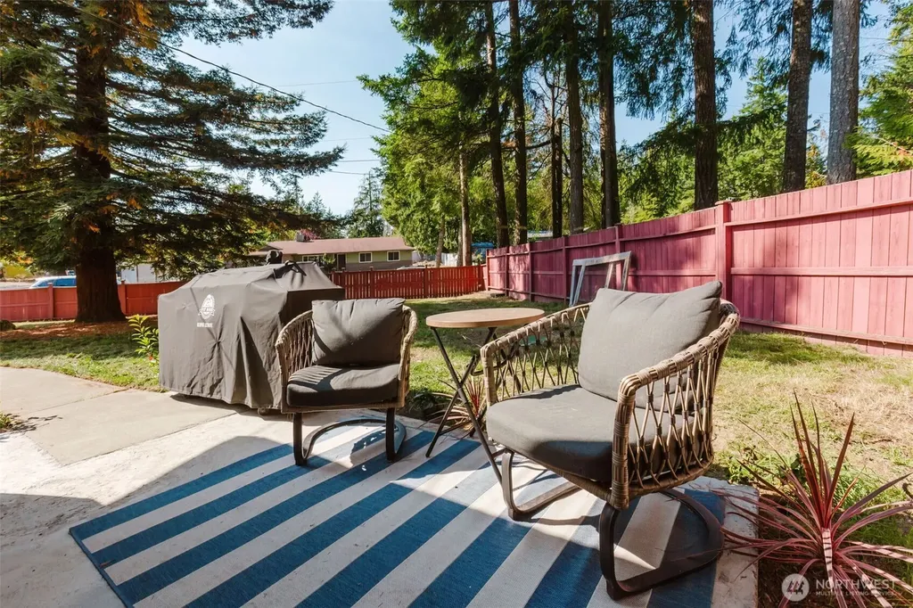 70 Tahuyeh Drive W Bremerton WA 98312