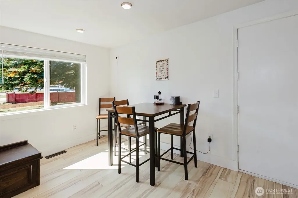 70 Tahuyeh Drive W Bremerton WA 98312