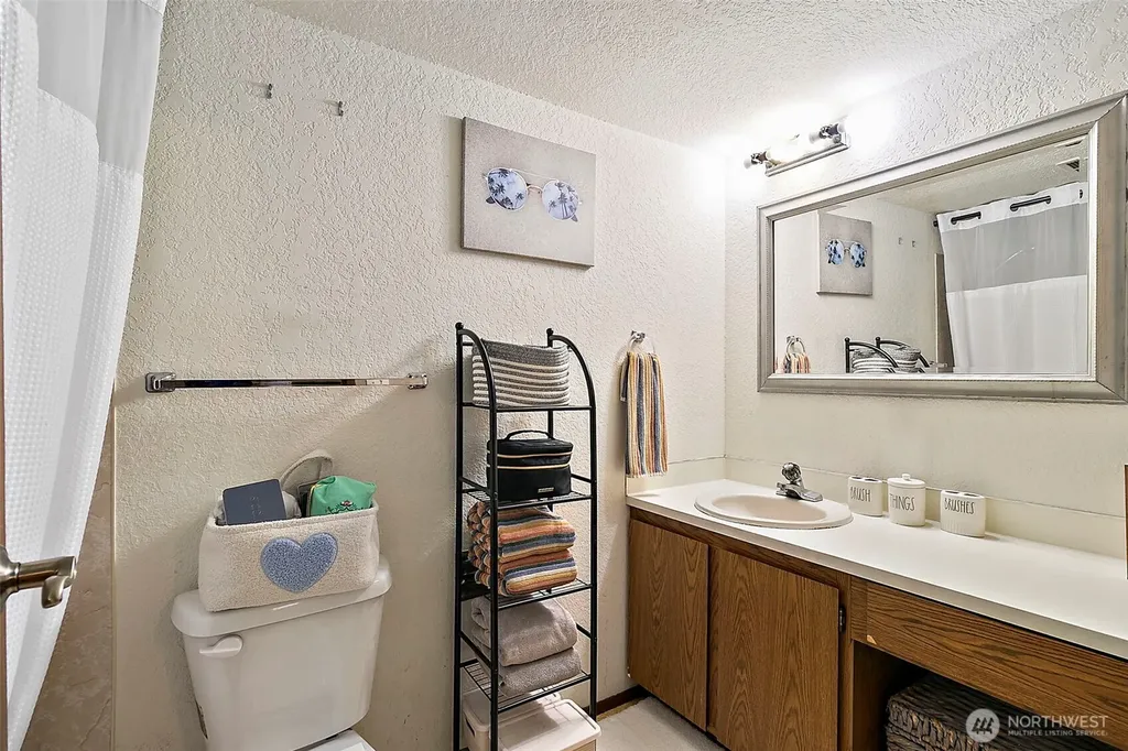 10005 SE 235th Kent WA 98031
