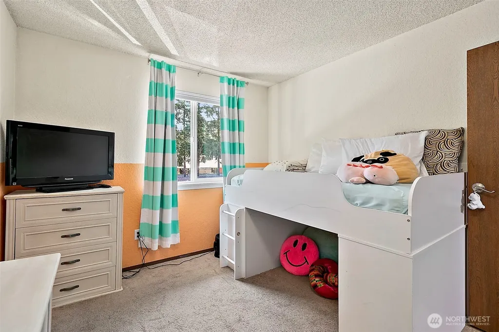 10005 SE 235th Kent WA 98031