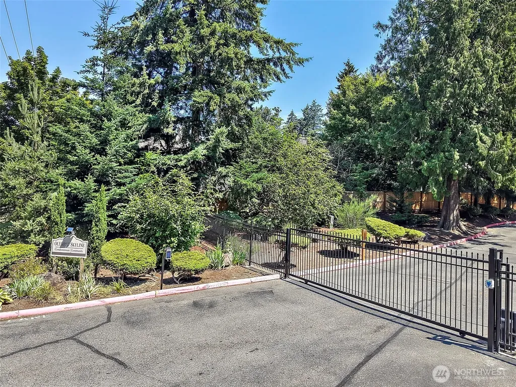 10005 SE 235th Kent WA 98031