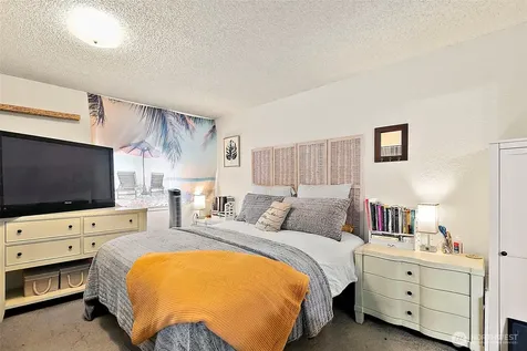 10005 SE 235th Kent WA 98031