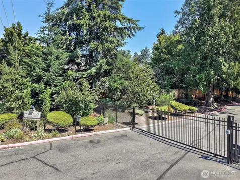 10005 SE 235th Kent WA 98031
