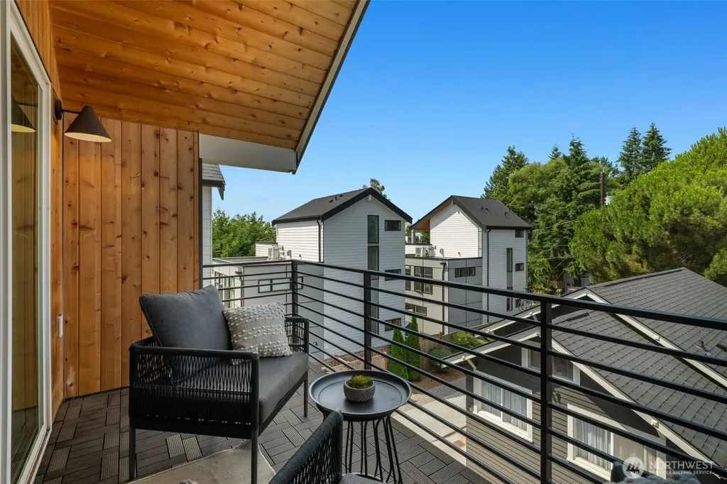 8530 13th Avenue NW Seattle WA 98117