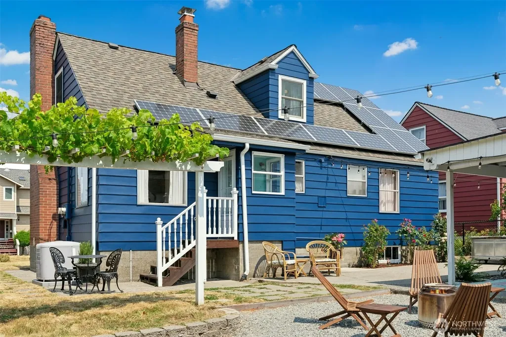 1217 S Charlestown Street Seattle WA 98108