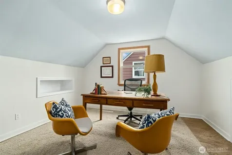 1217 S Charlestown Street Seattle WA 98108