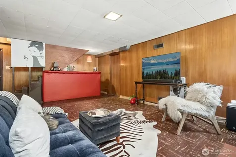 1217 S Charlestown Street Seattle WA 98108
