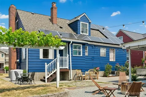 1217 S Charlestown Street Seattle WA 98108