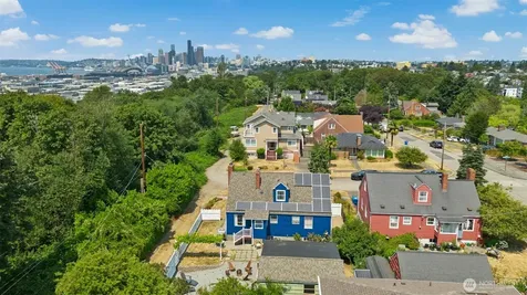 1217 S Charlestown Street Seattle WA 98108