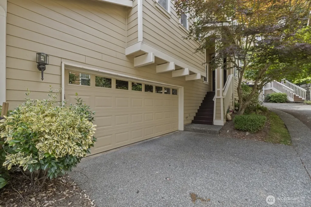71 Sunset Court NW Issaquah WA 98027