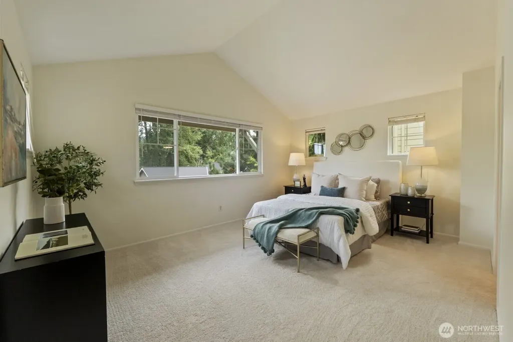 71 Sunset Court NW Issaquah WA 98027