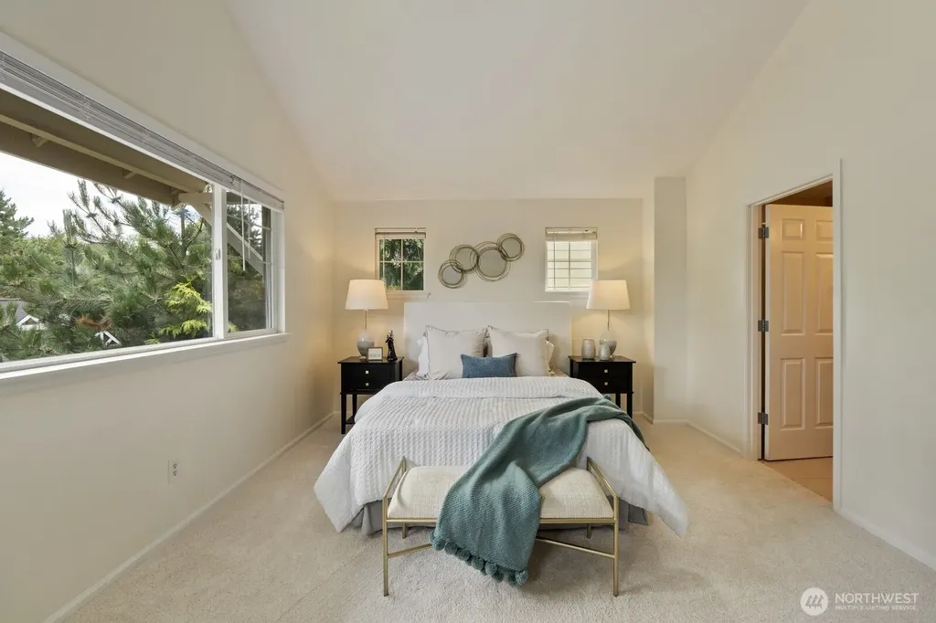 71 Sunset Court NW Issaquah WA 98027
