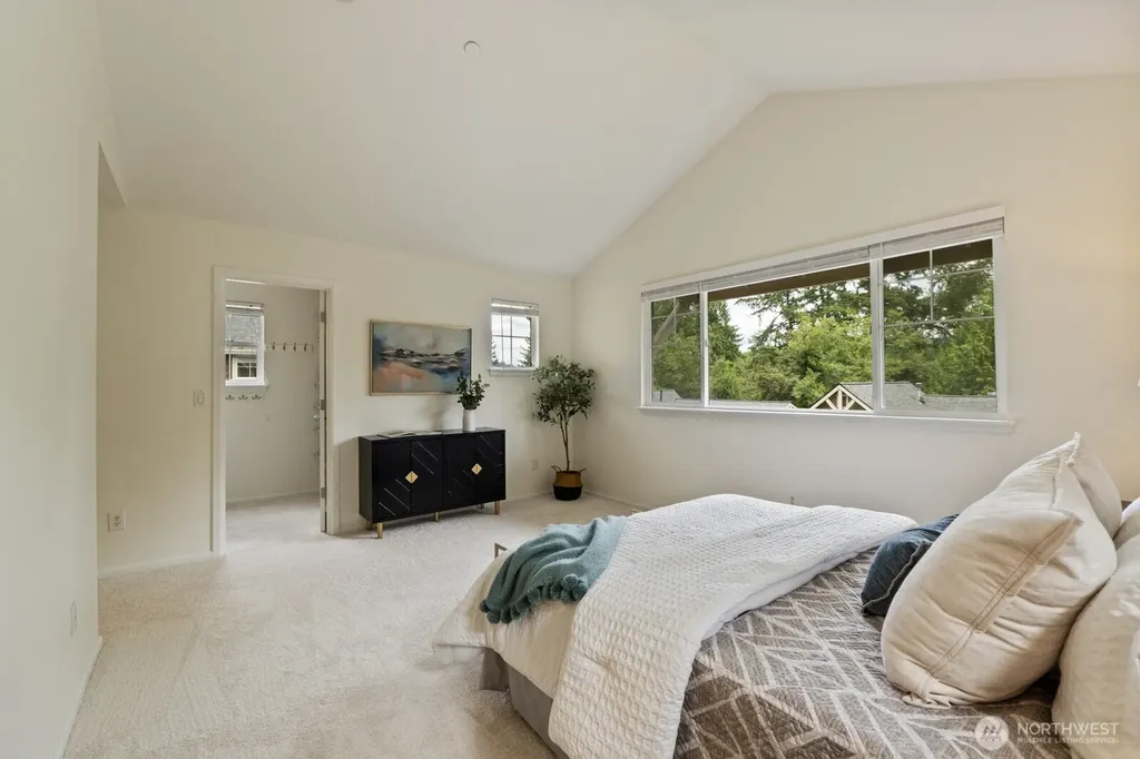 71 Sunset Court NW Issaquah WA 98027
