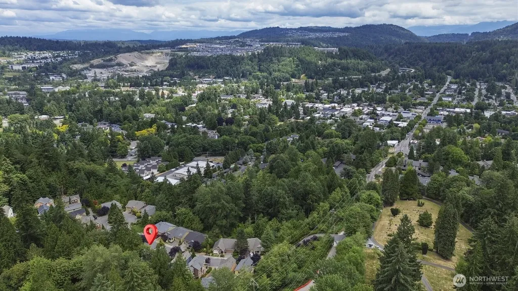 71 Sunset Court NW Issaquah WA 98027