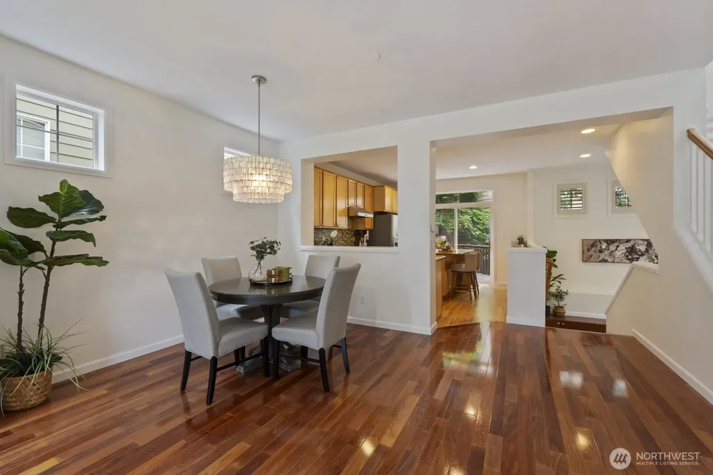 71 Sunset Court NW Issaquah WA 98027