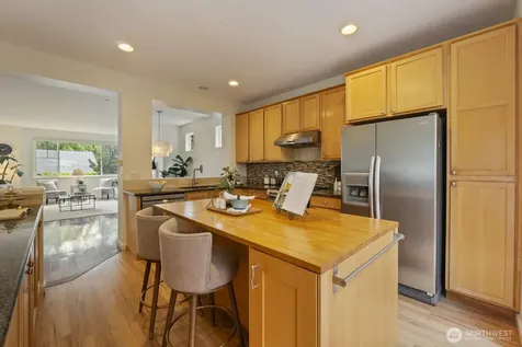 71 Sunset Court NW Issaquah WA 98027