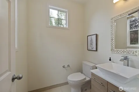 71 Sunset Court NW Issaquah WA 98027