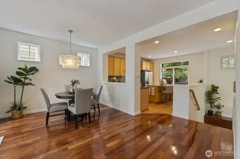 71 Sunset Court NW Issaquah WA 98027