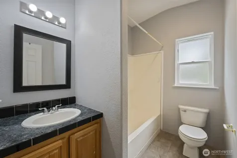 8331 15th Place SE Lake Stevens WA 98258