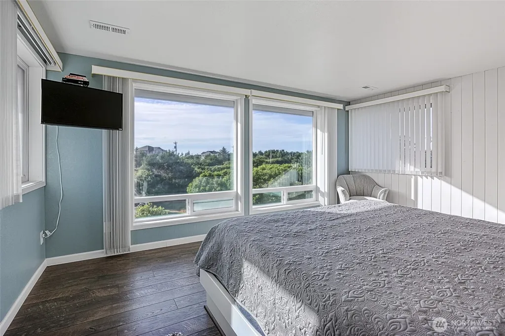 781 Camden Court SW Ocean Shores WA 98569