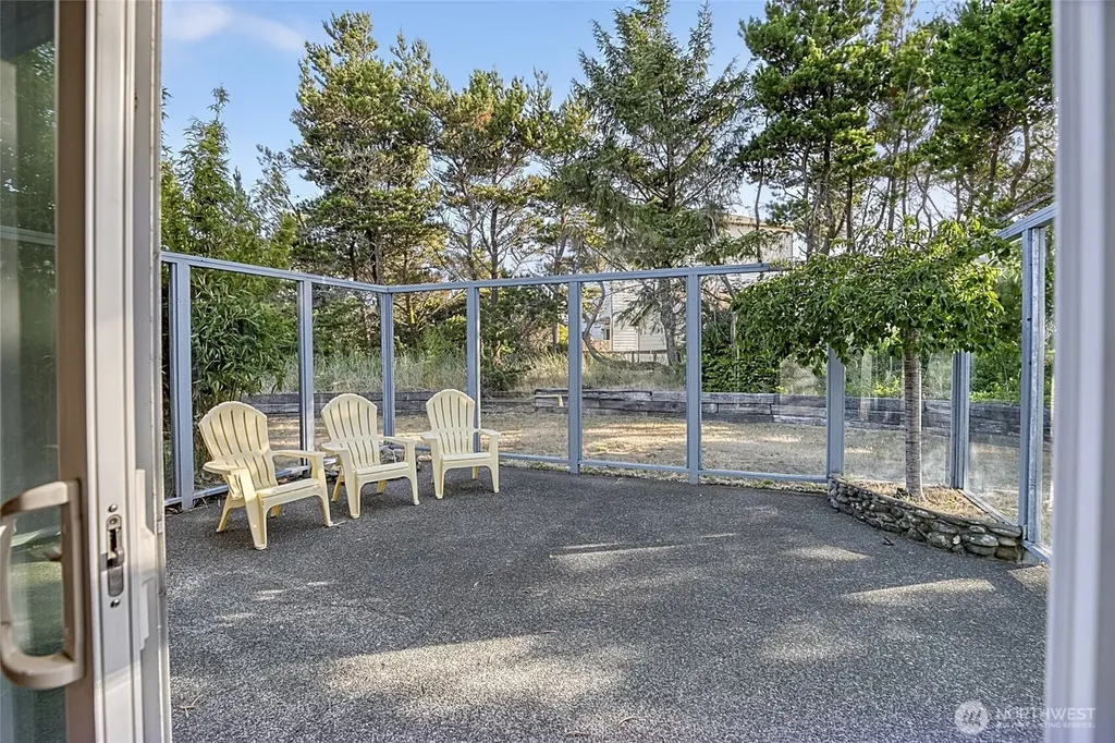 781 Camden Court SW Ocean Shores WA 98569
