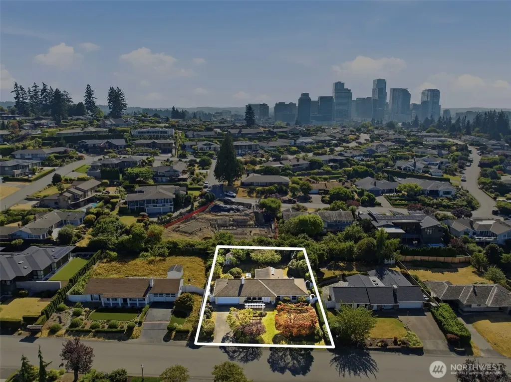 1016 Sunset Way Bellevue WA 98004