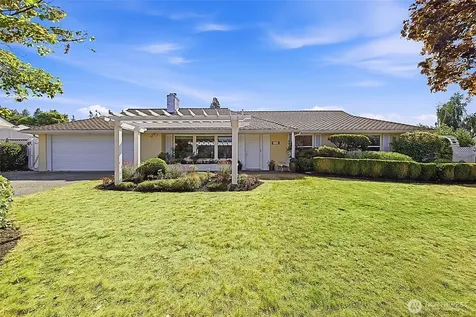 1016 Sunset Way Bellevue WA 98004