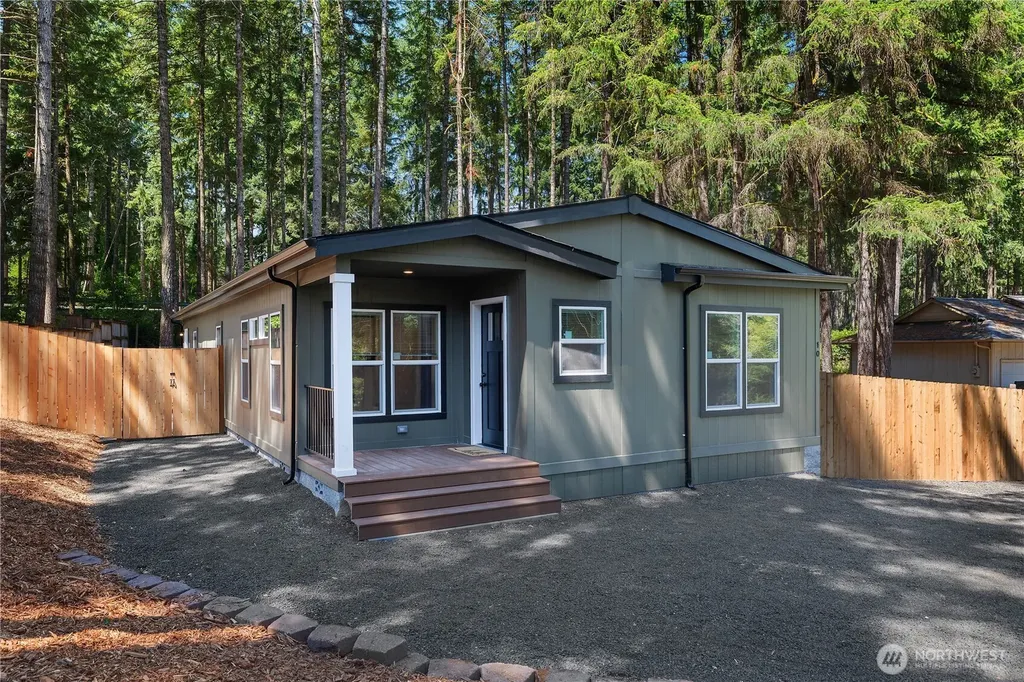 10 E Barnsby Place Shelton WA 98584