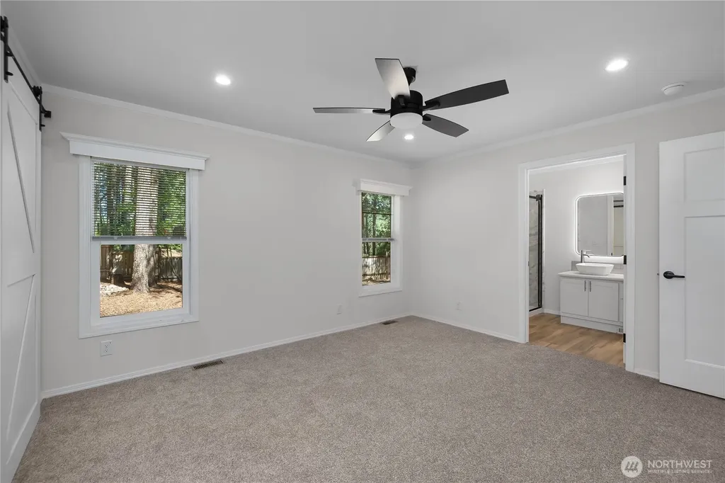 10 E Barnsby Place Shelton WA 98584