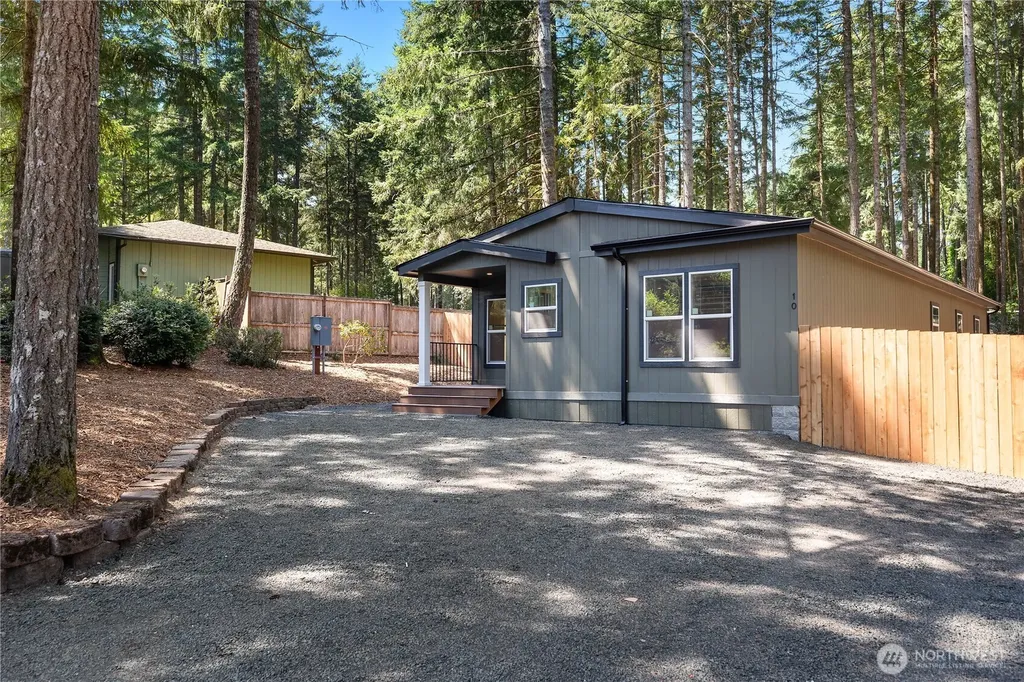 10 E Barnsby Place Shelton WA 98584