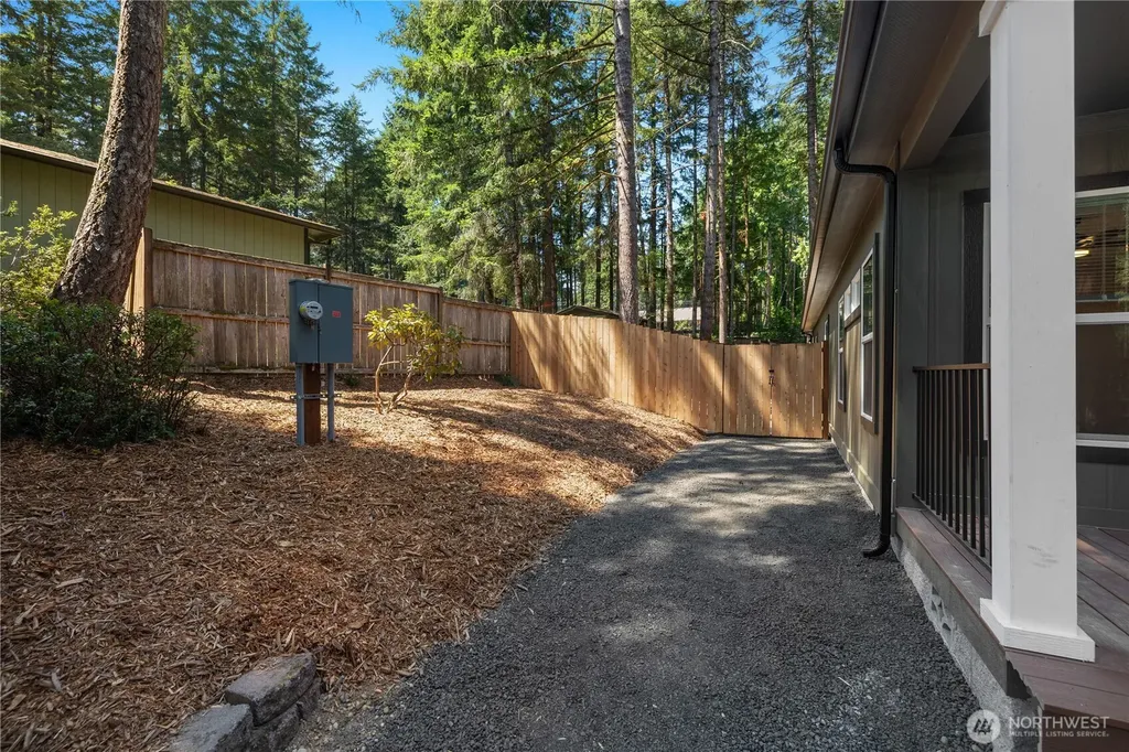 10 E Barnsby Place Shelton WA 98584