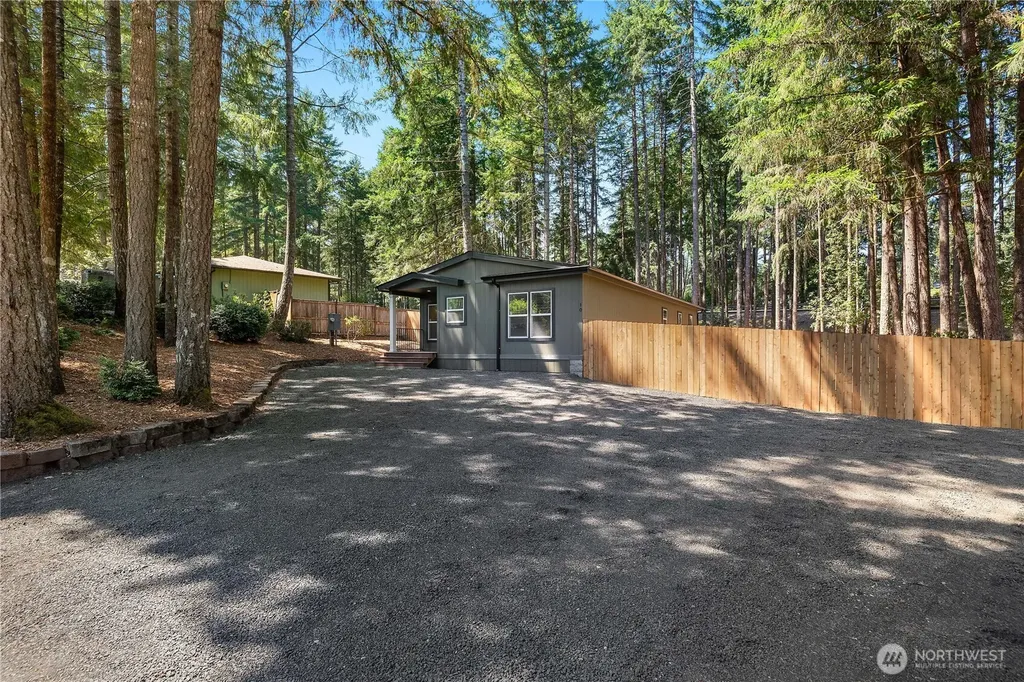 10 E Barnsby Place Shelton WA 98584