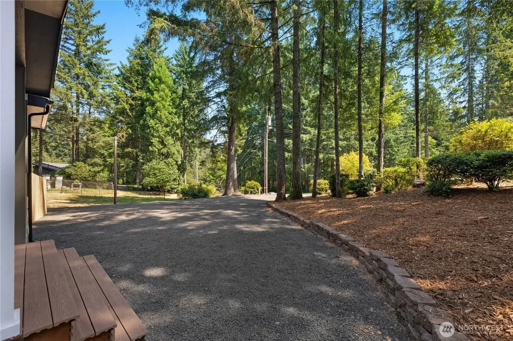 10 E Barnsby Place Shelton WA 98584