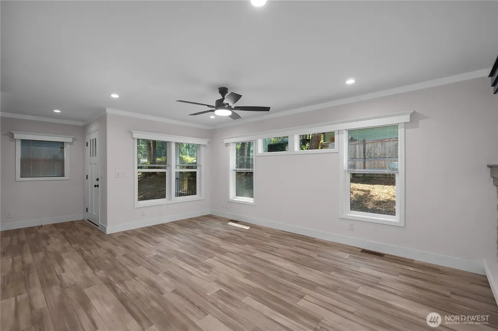 10 E Barnsby Place Shelton WA 98584