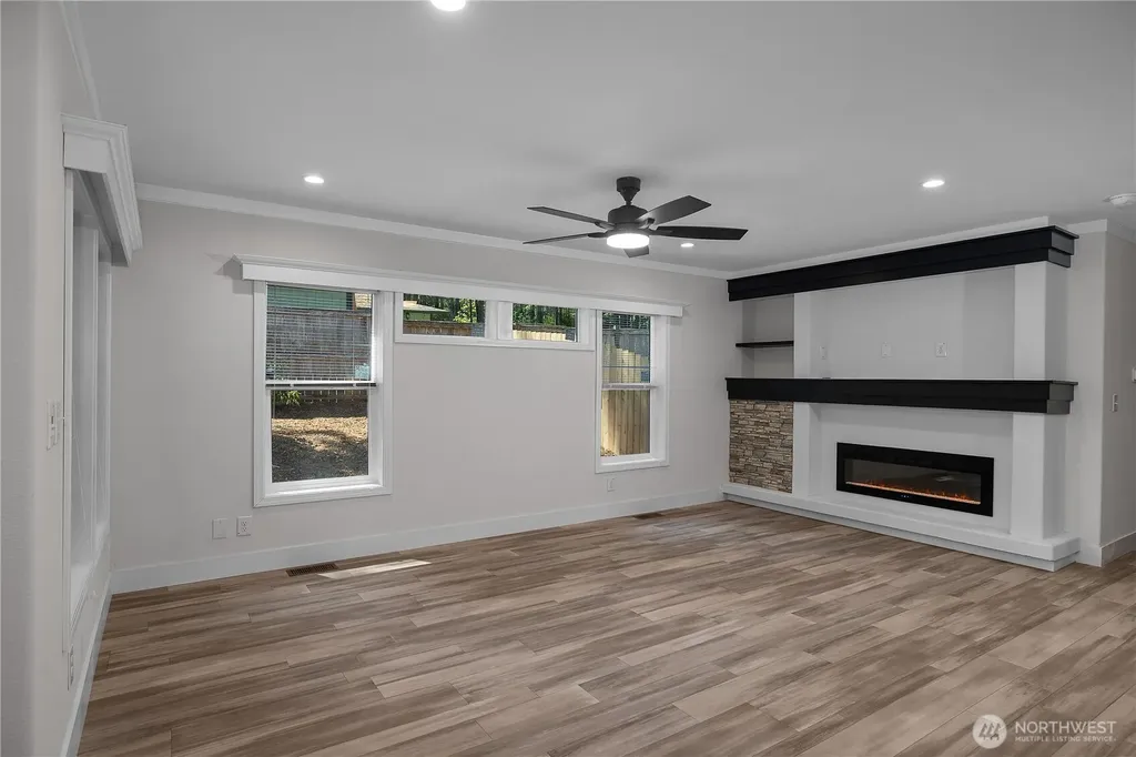 10 E Barnsby Place Shelton WA 98584