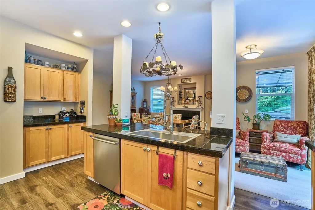 28091 Maple Ridge Way SE Maple Valley WA 98038