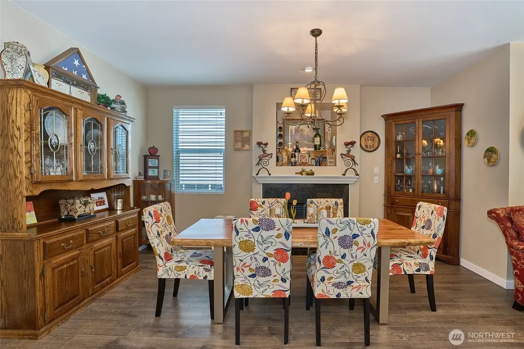 28091 Maple Ridge Way SE Maple Valley WA 98038