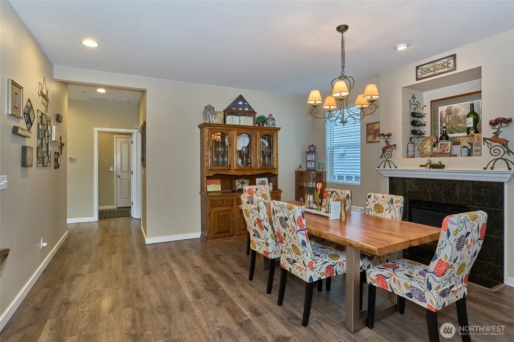 28091 Maple Ridge Way SE Maple Valley WA 98038
